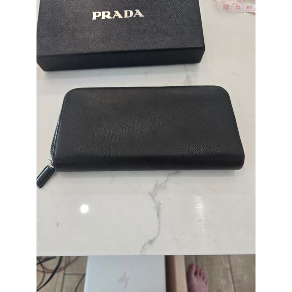 Prada Long Wallet Giftable Condition w box Black - Picture 6 of 10